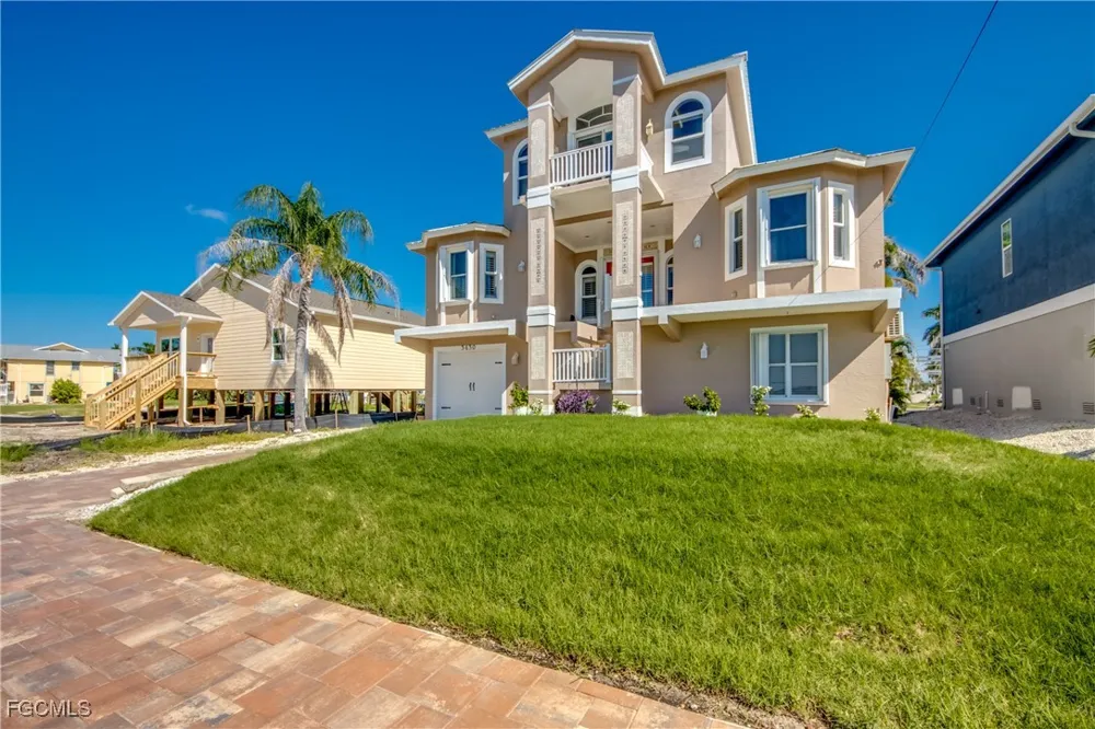 1st Avenue St James City, FL 33956