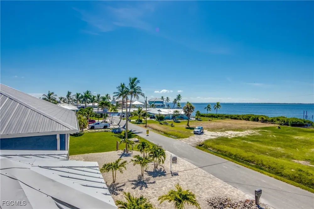 1st Avenue St James City, FL 33956
