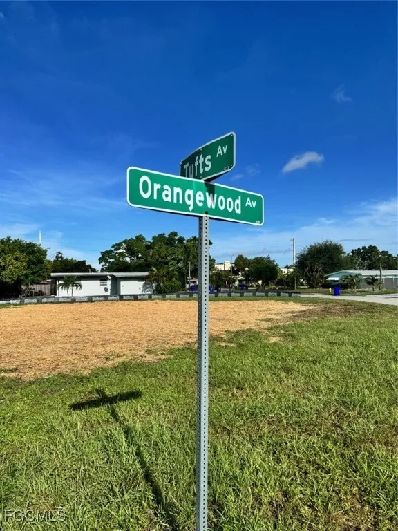 Orangewood Avenue Fort Myers, FL 33901