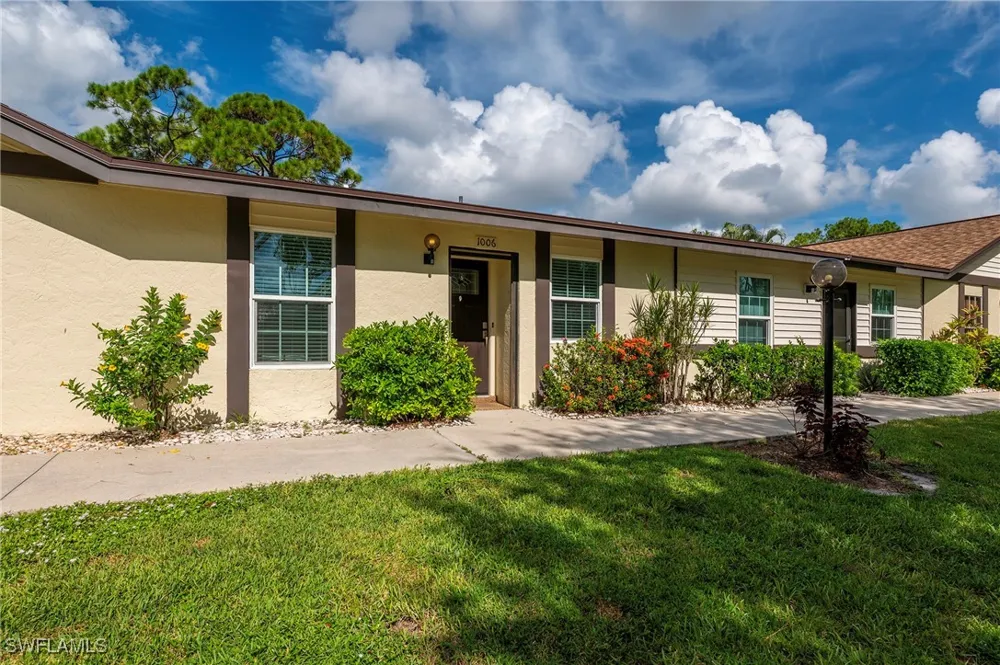 Pine Isle Lane #1006 Naples, FL 34112