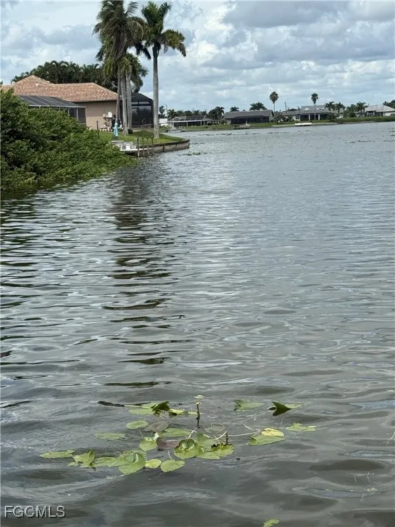 SE 9th Place Cape Coral, FL 33990