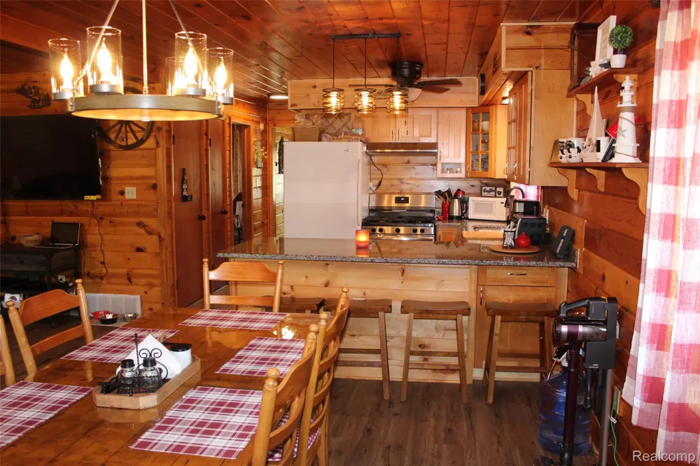 3403 Eggleston Road Mentor Township, MI 48647