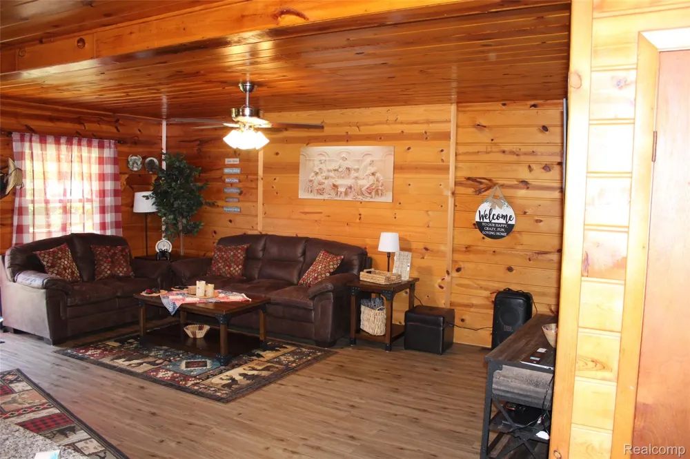 3403 Eggleston Road Mentor Township, MI 48647