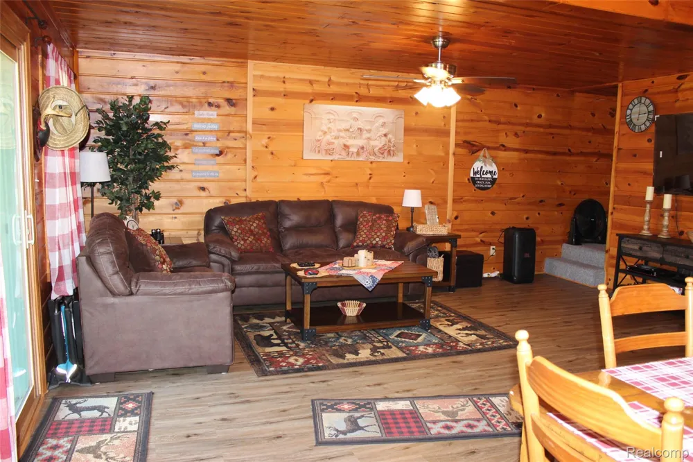 3403 Eggleston Road Mentor Township, MI 48647