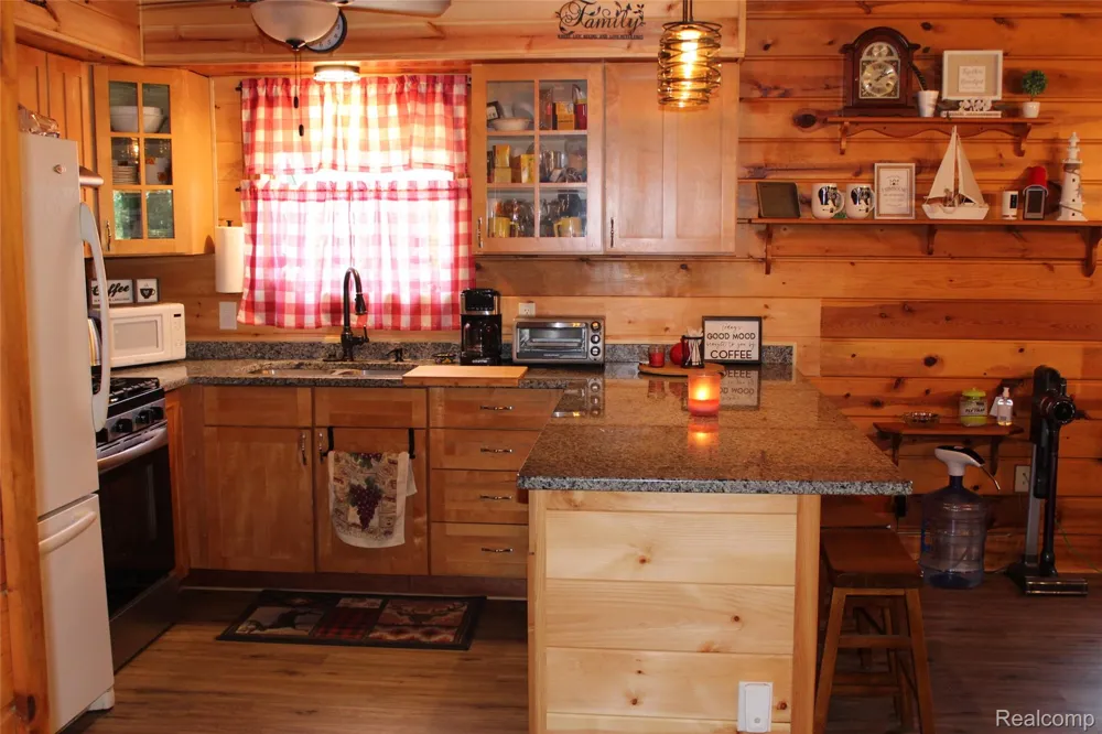 3403 Eggleston Road Mentor Township, MI 48647