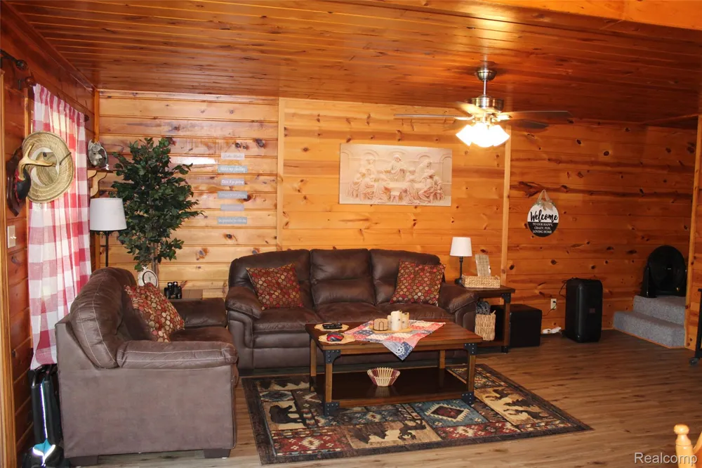 3403 Eggleston Road Mentor Township, MI 48647
