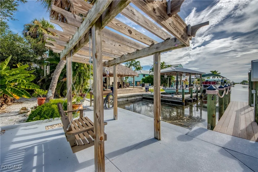 Date Street St James City, FL 33956