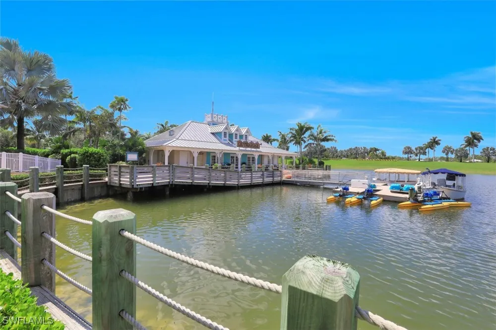 Edgewater Circle Naples, FL 34114