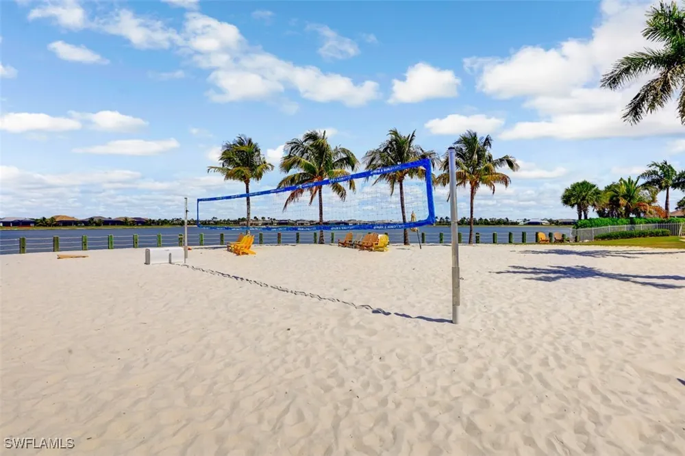 Edgewater Circle Naples, FL 34114