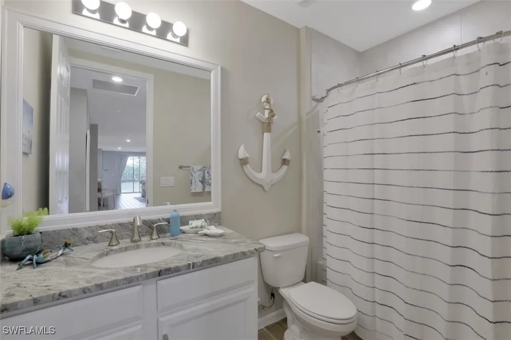 Edgewater Circle Naples, FL 34114