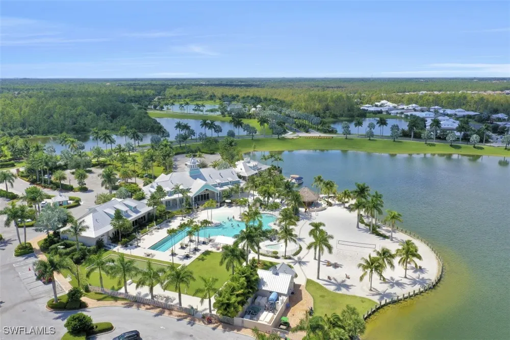 Edgewater Circle Naples, FL 34114