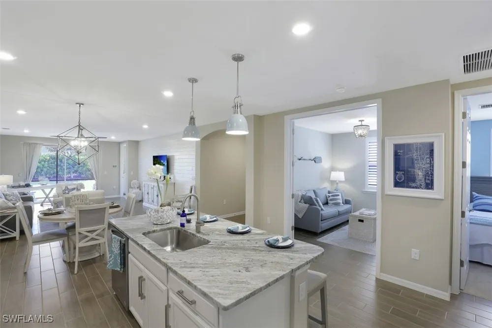 Edgewater Circle Naples, FL 34114