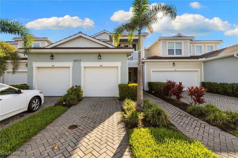 Arboretum Circle #202 Naples, FL 34112