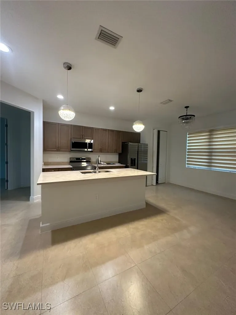 Della Drive Naples, FL 34117