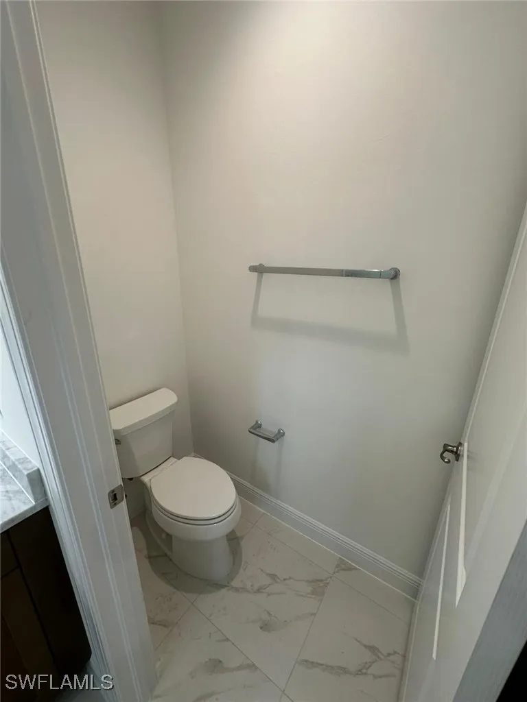 Della Drive Naples, FL 34117