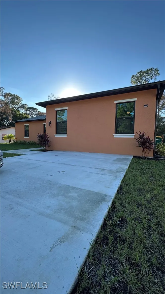 Della Drive Naples, FL 34117