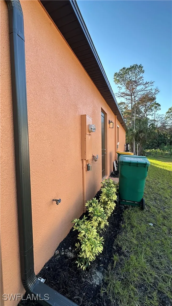 Della Drive Naples, FL 34117