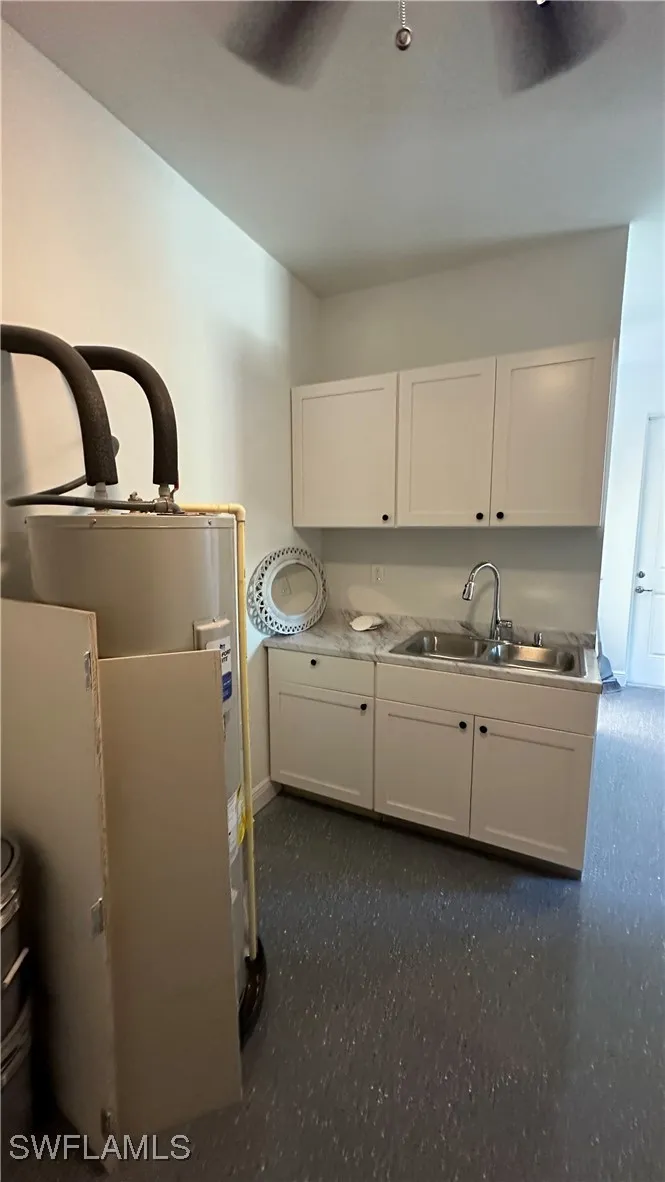 Della Drive Naples, FL 34117