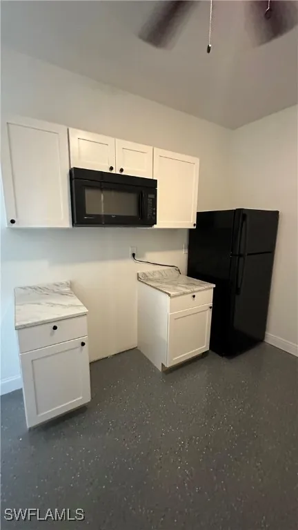 Della Drive Naples, FL 34117
