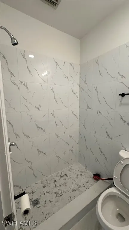 Della Drive Naples, FL 34117