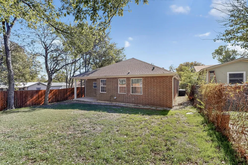 8224 Carlos Street White Settlement, TX 76108