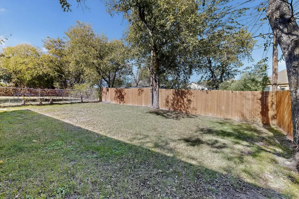 8224 Carlos Street White Settlement, TX 76108