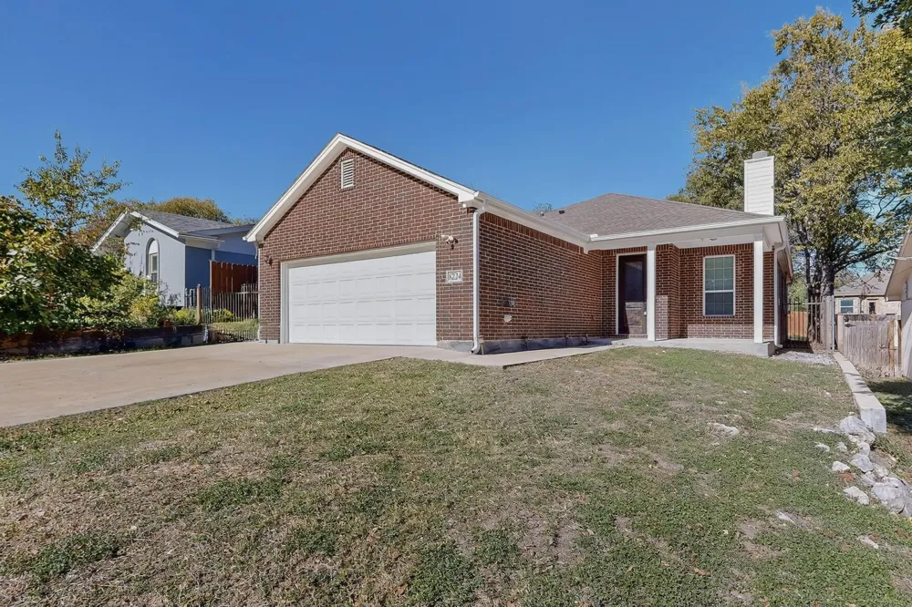 8224 Carlos Street White Settlement, TX 76108