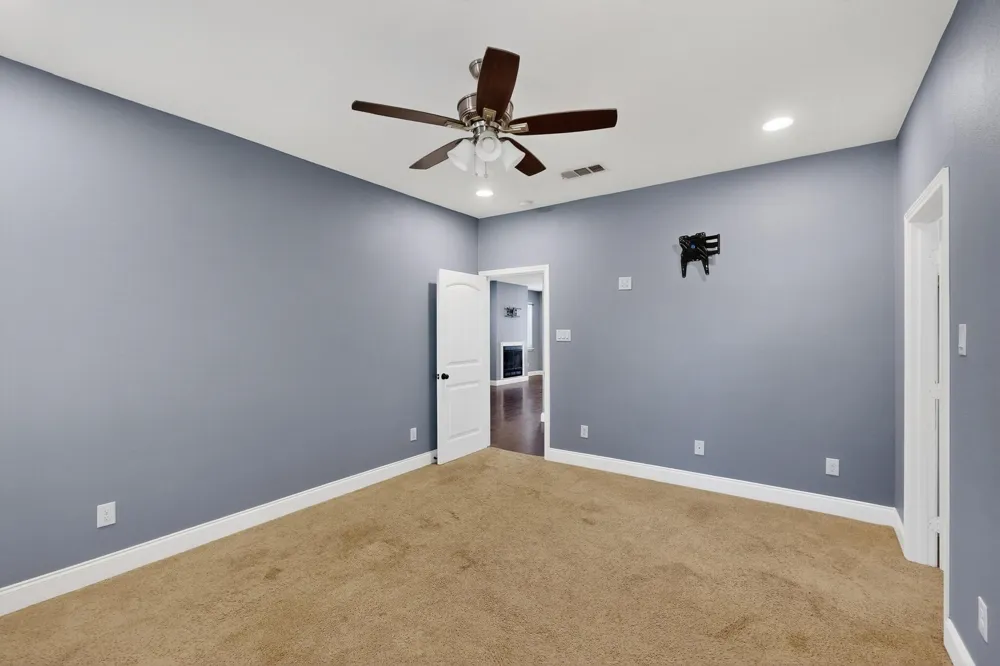 8224 Carlos Street White Settlement, TX 76108