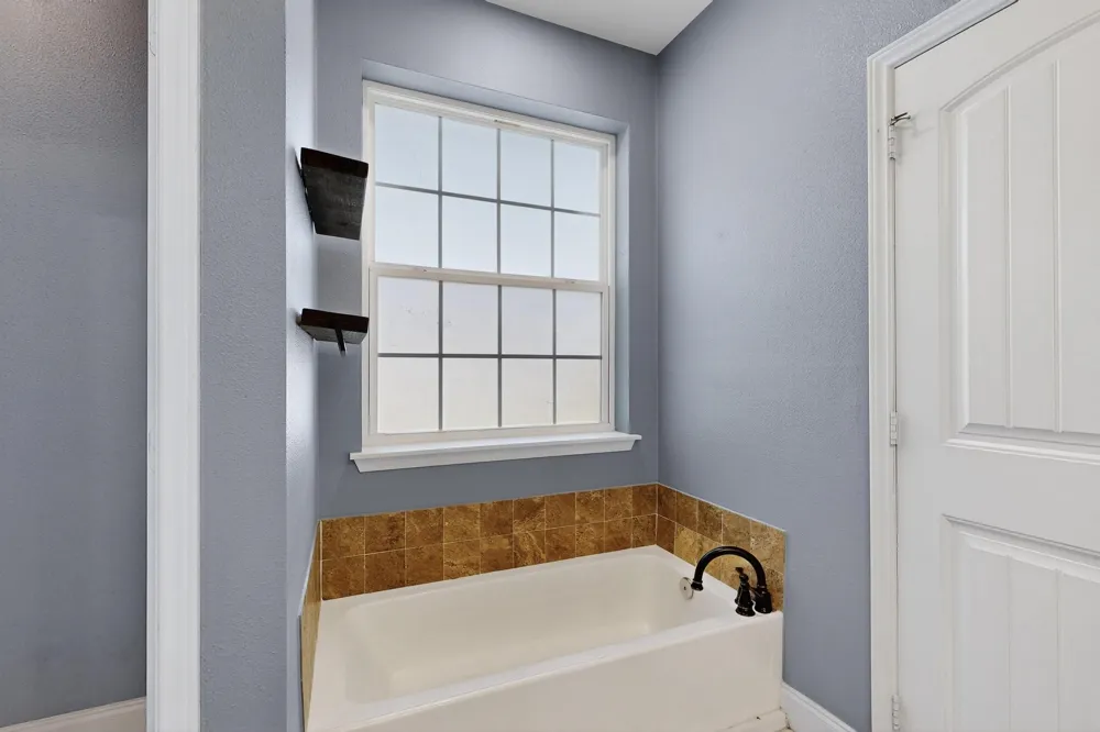 8224 Carlos Street White Settlement, TX 76108