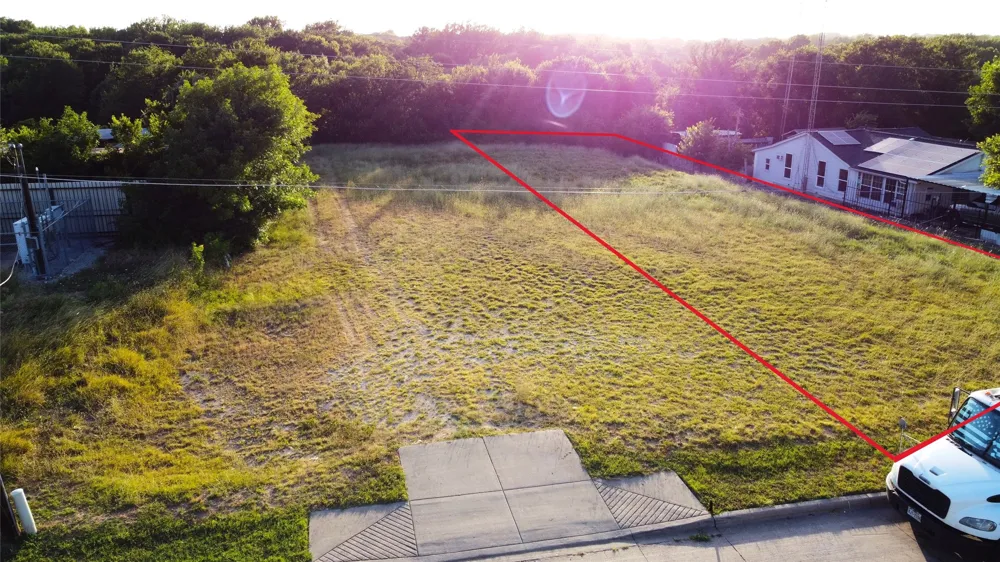 619 Franklin Street DeSoto, TX 75115