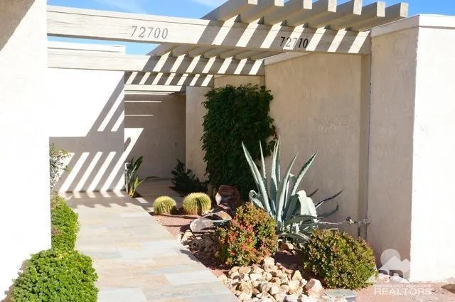 72710 Yucca Court Palm Desert, CA 92260