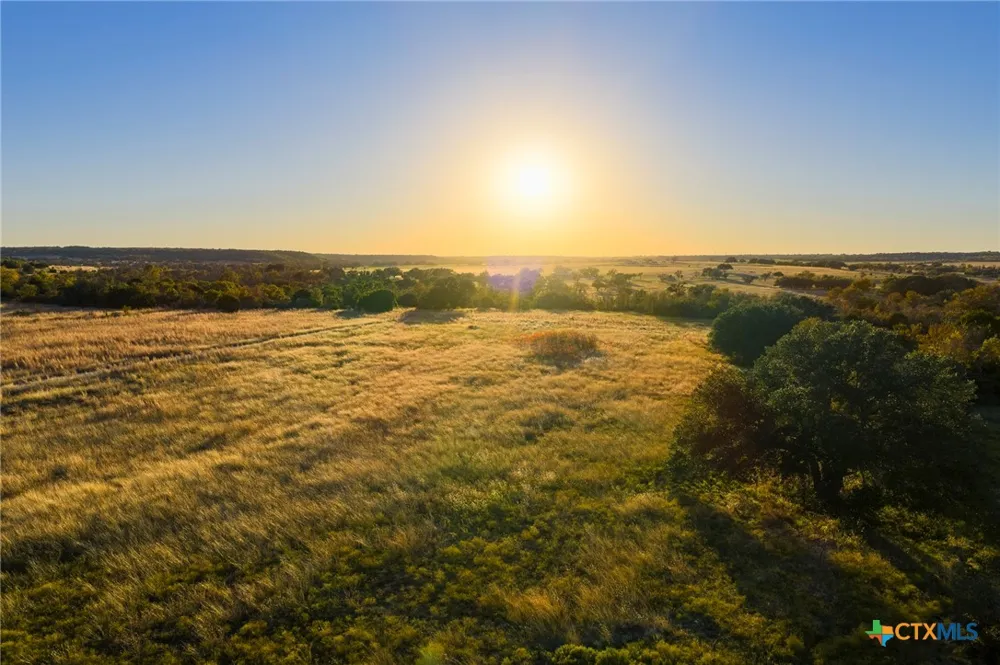 17 Copper Stone Mountain Hamilton, TX 76531