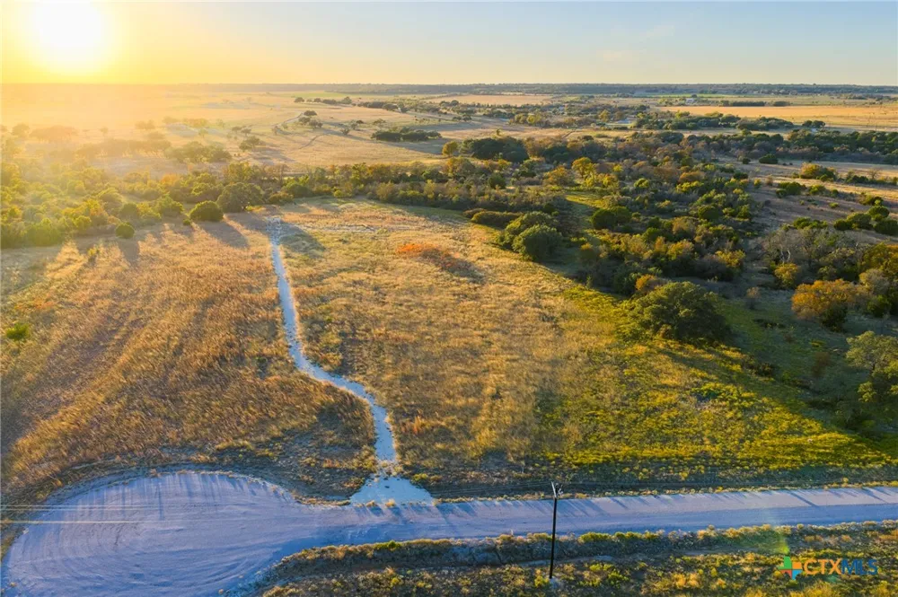 17 Copper Stone Mountain Hamilton, TX 76531