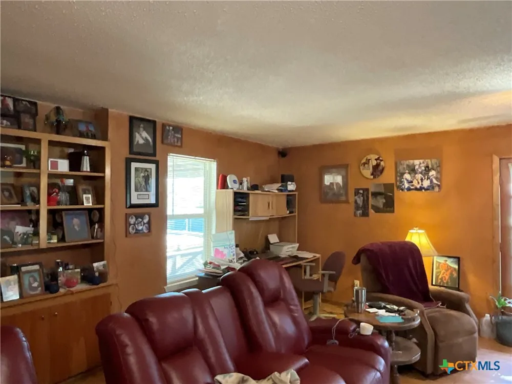 389 Hausmann Road Cuero, TX 77954