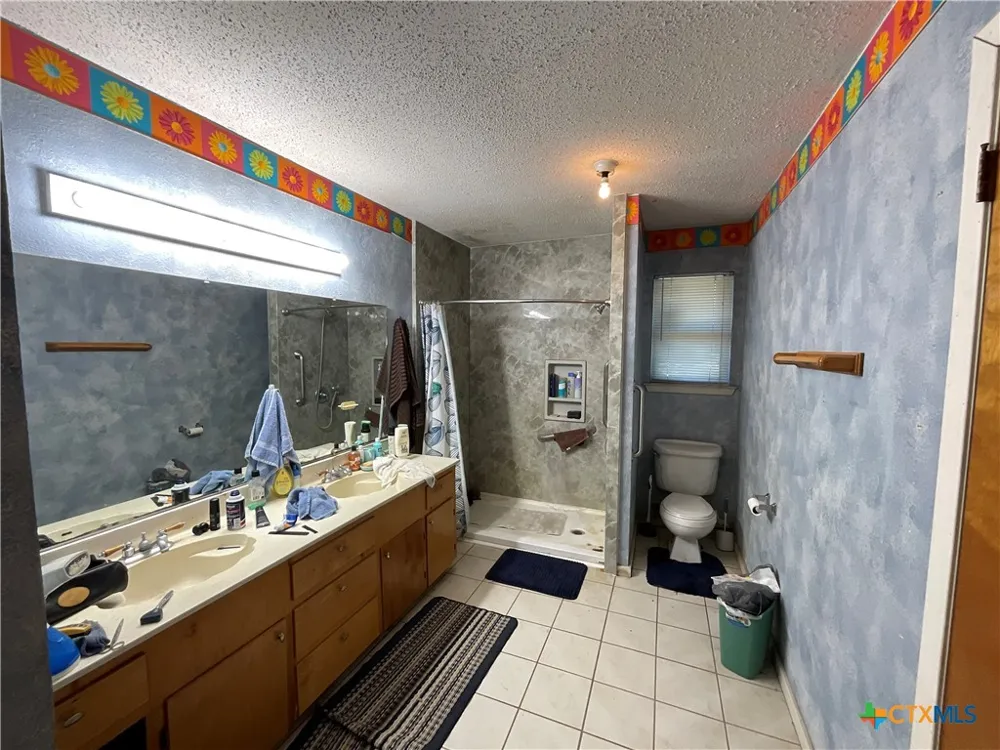 389 Hausmann Road Cuero, TX 77954