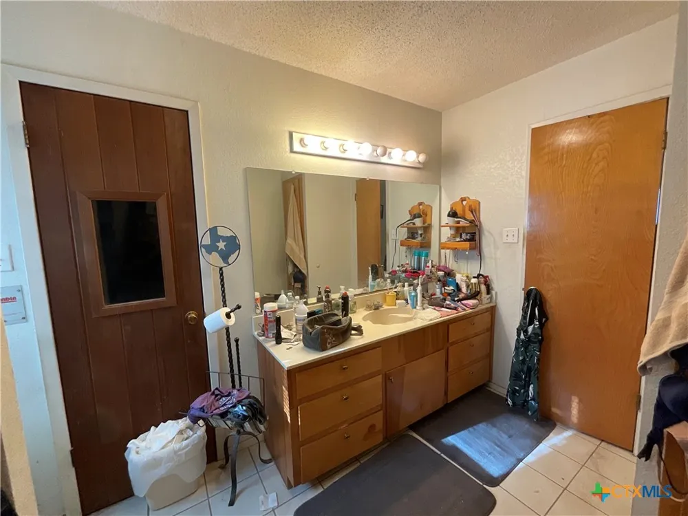 389 Hausmann Road Cuero, TX 77954