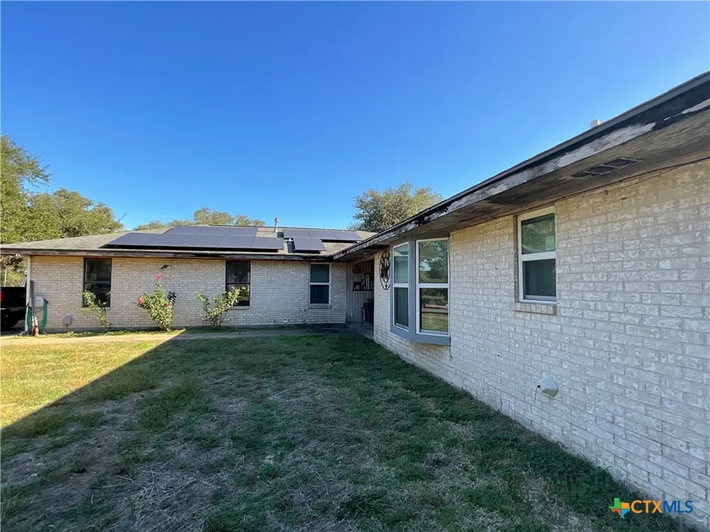 389 Hausmann Road Cuero, TX 77954