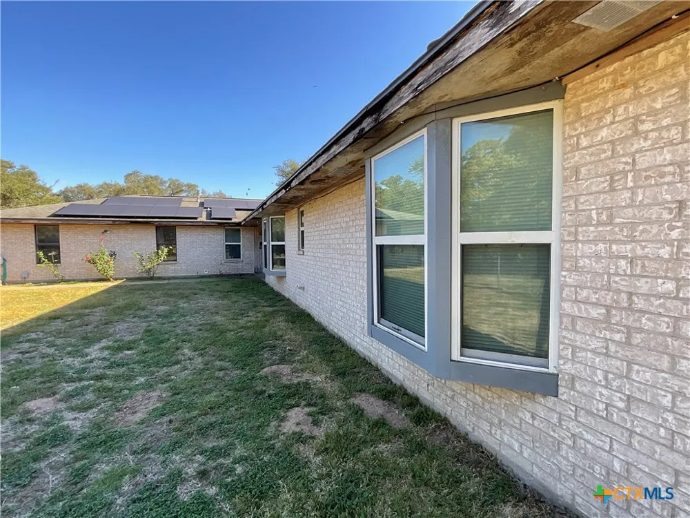 389 Hausmann Road Cuero, TX 77954