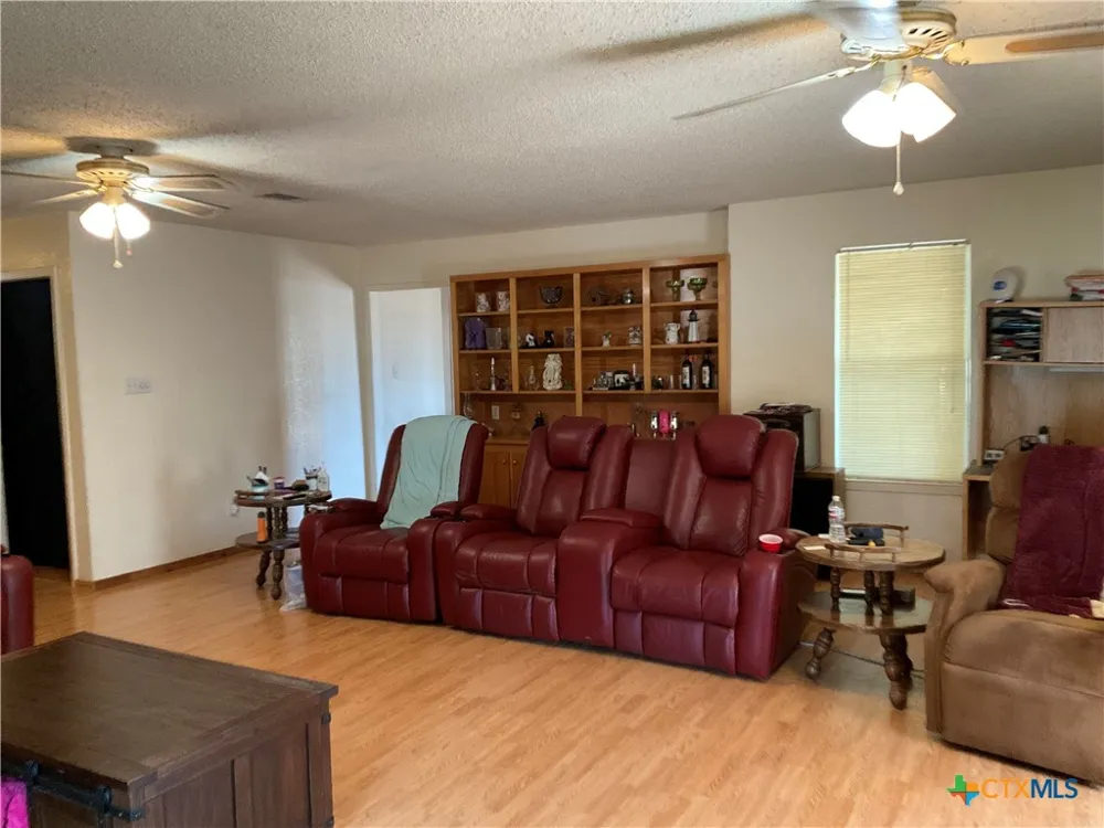 389 Hausmann Road Cuero, TX 77954