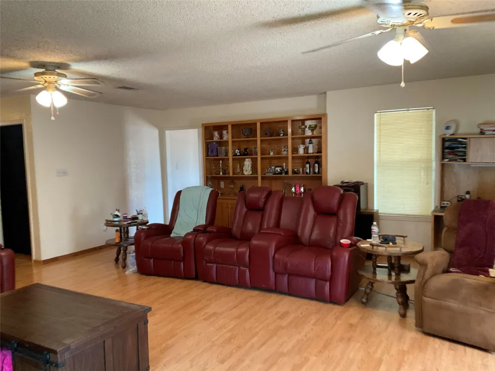 389 Hausmann Road Cuero, TX 77954