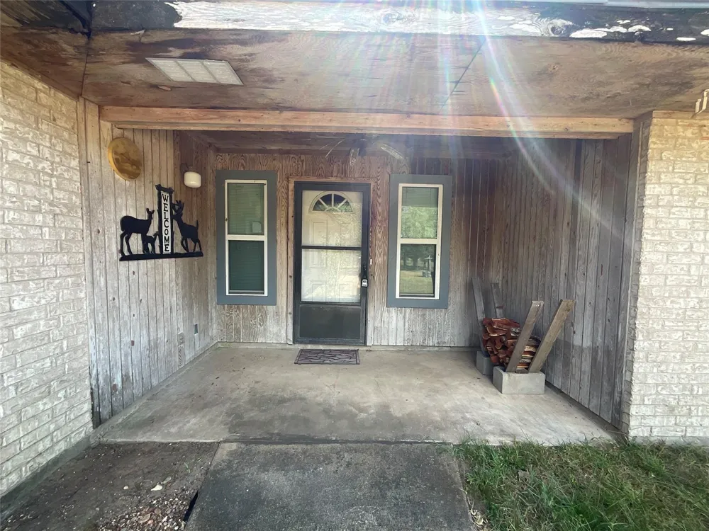 389 Hausmann Road Cuero, TX 77954