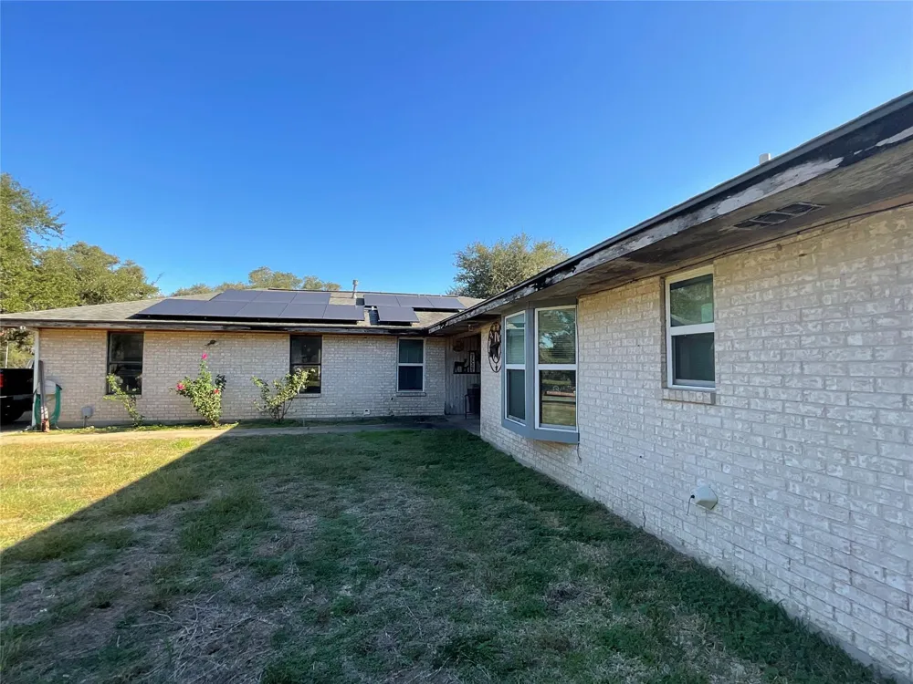 389 Hausmann Road Cuero, TX 77954