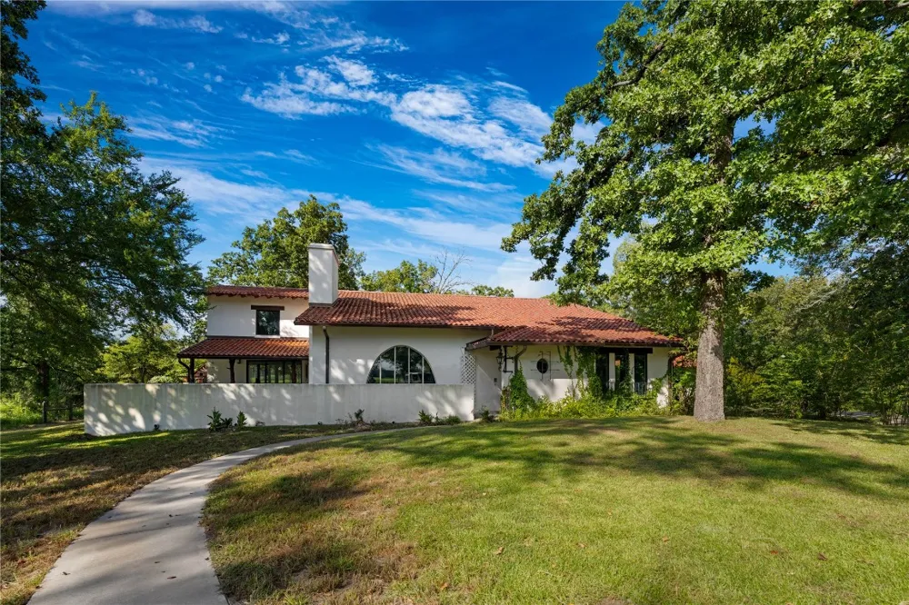 1577 County Road 431 Tennessee Colony, TX 75861