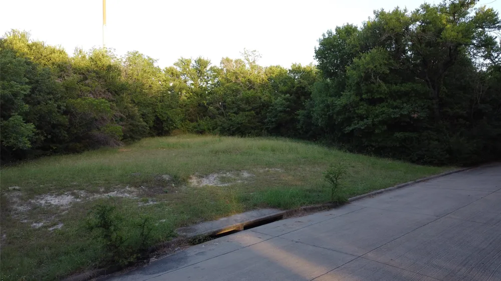 607 Parkdale Lane DeSoto, TX 75115