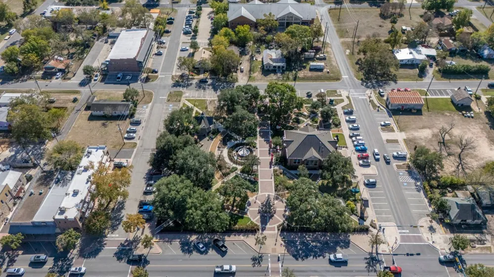 313 Front Street Kyle, TX 78640