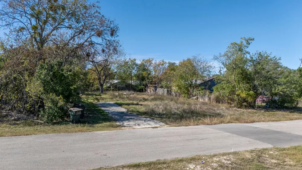 313 Front Street Kyle, TX 78640