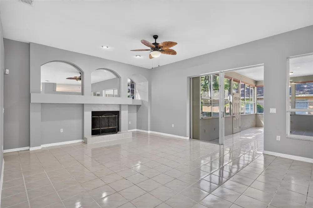 2243 EAGLE BLUFF DRIVE Valrico, FL 33596