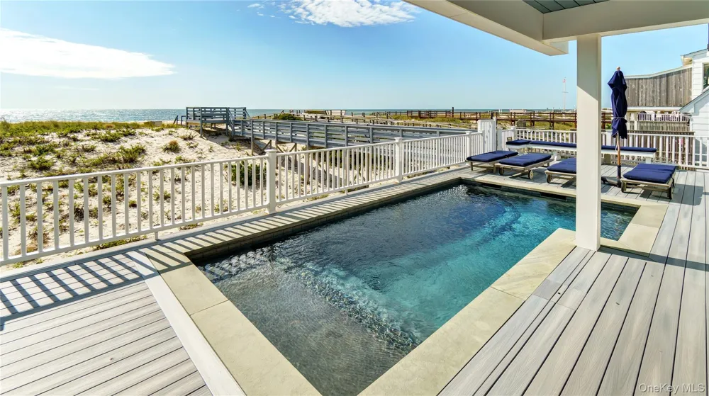 939 Dune Road Westhampton Dunes, NY 11978