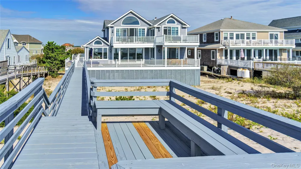 939 Dune Road Westhampton Dunes, NY 11978