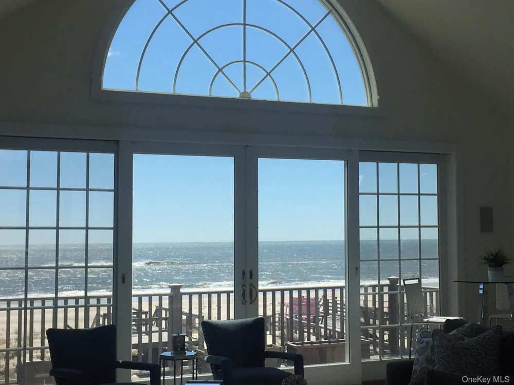 939 Dune Road Westhampton Dunes, NY 11978